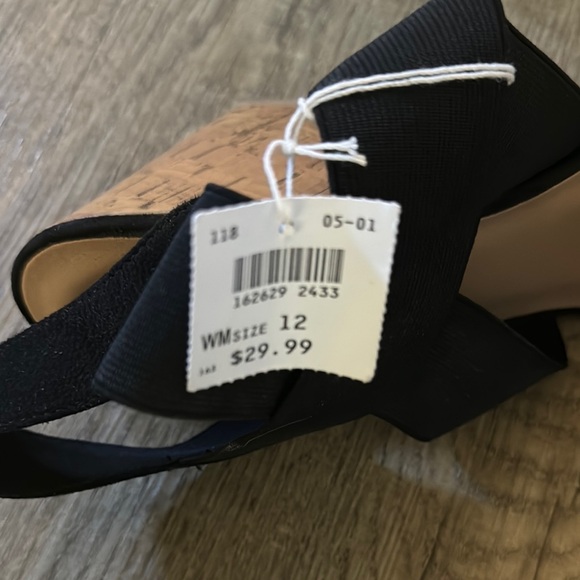 NEW! American Eagle Outfitters Black Sandals Size 12 - Picture 4 of 4